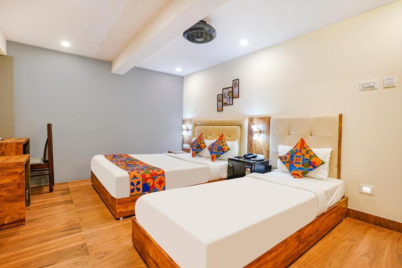 Hotel Z-A-R-A Park Goregaon West Βομβάη Εξωτερικό φωτογραφία