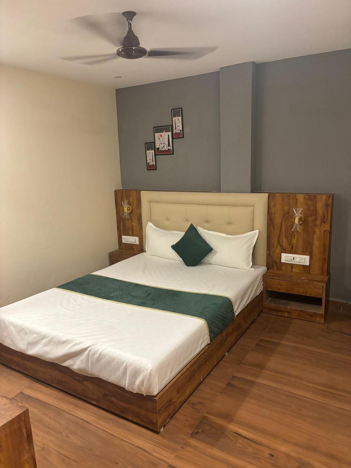 Hotel Z-A-R-A Park Goregaon West Βομβάη Εξωτερικό φωτογραφία